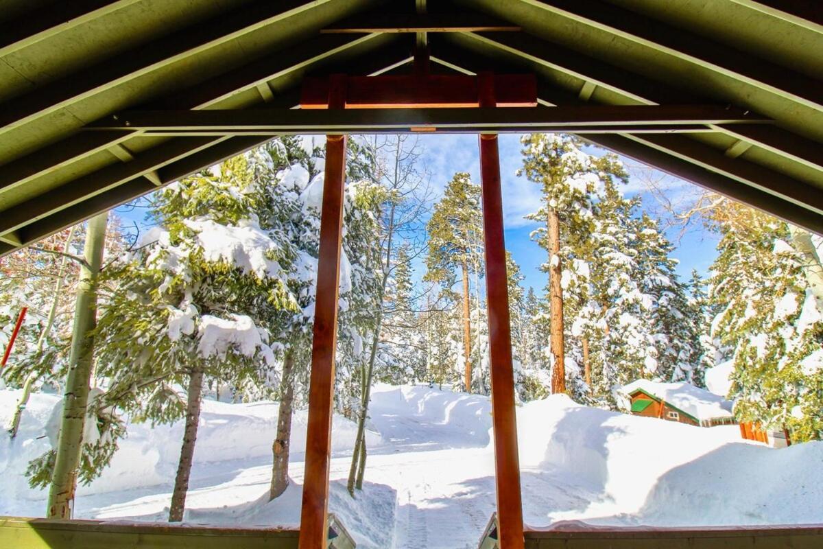 Lovely Log Cabin With Fire Pit! Duck Creek Village Exterior photo